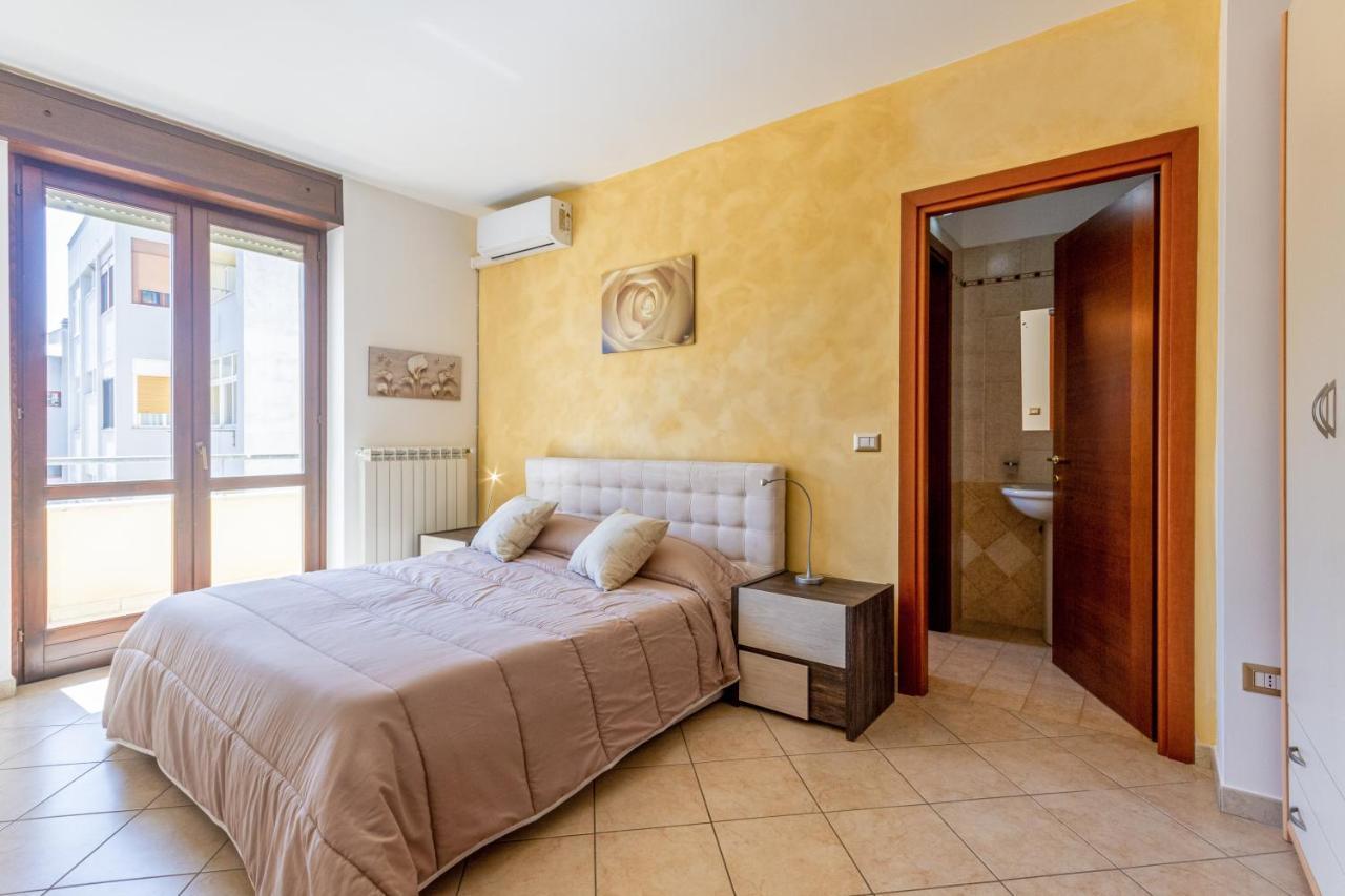 Roomy Apartment With Terrace & Parking Lecce Buitenkant foto