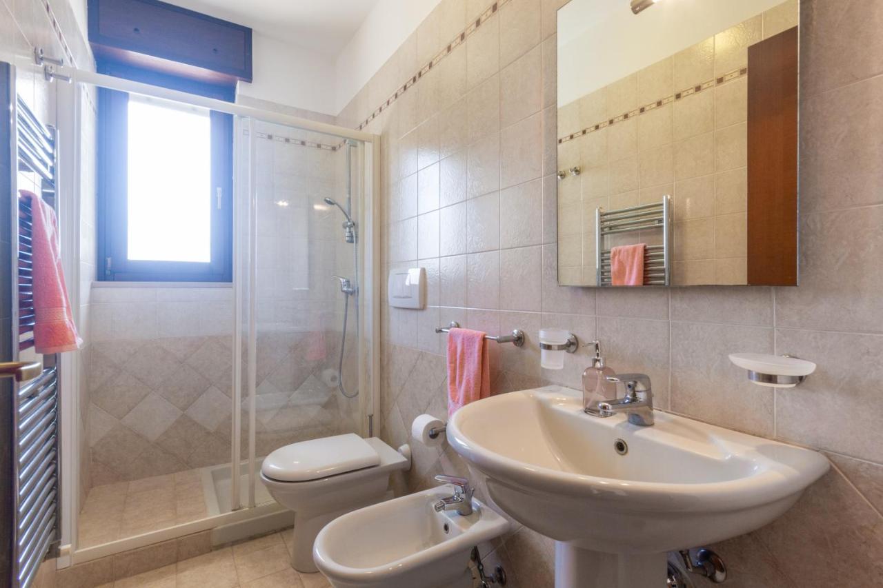 Roomy Apartment With Terrace & Parking Lecce Buitenkant foto