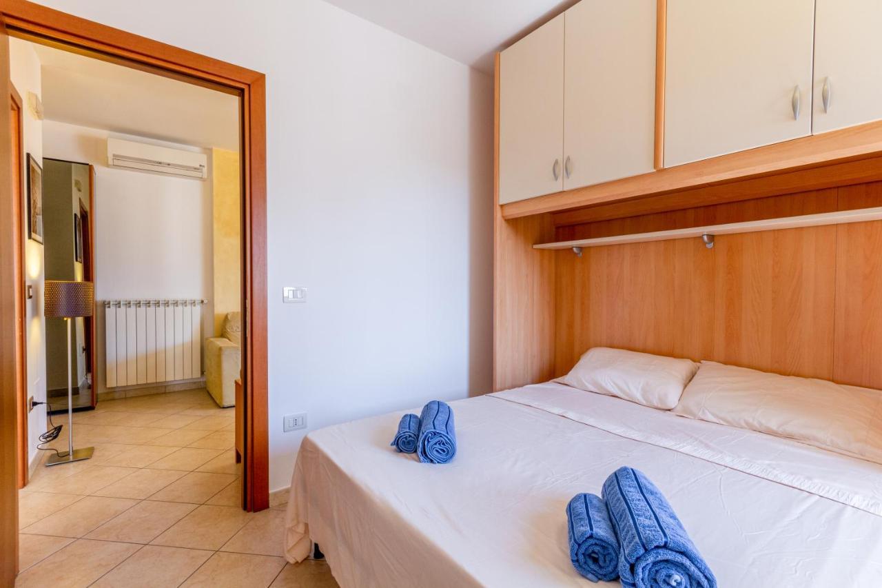 Roomy Apartment With Terrace & Parking Lecce Buitenkant foto