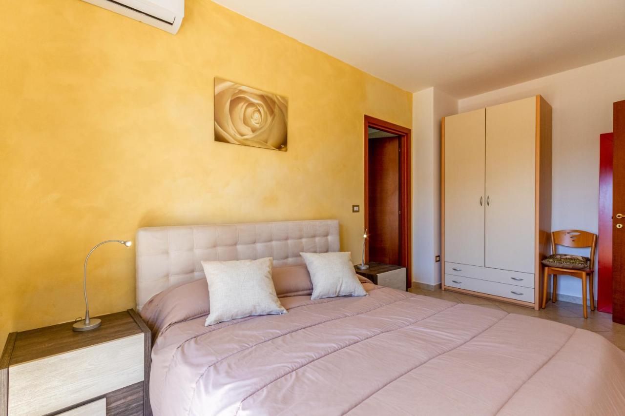 Roomy Apartment With Terrace & Parking Lecce Buitenkant foto